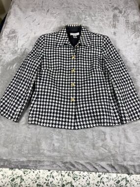 Judith Hart Tweed Jacket in Black & White houndstooth Size 10 Gold Button Front